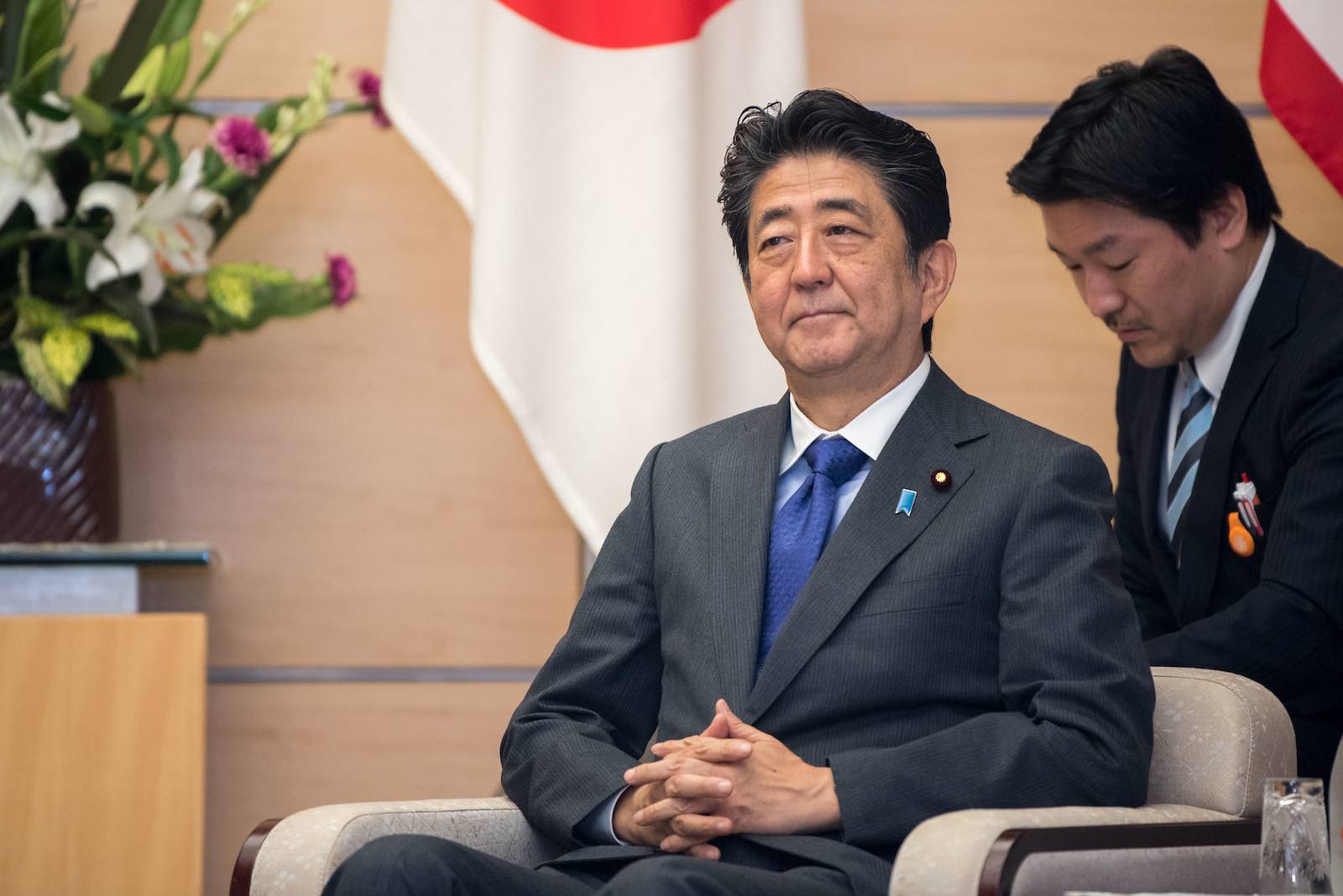 Japan’s Abe Shinzo: A “China gap” can be seen between Tokyo and Washington regarding best way to manage Beijing (US Secretary of Defense/Flickr)