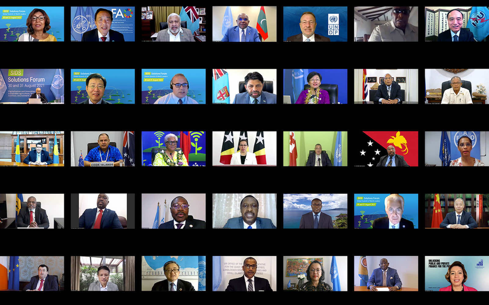 Leaders and representatives from members of the Pacific Islands Forum among other participants in a virtual meeting of the Small Island Developing States meeting in August (©FAO)
