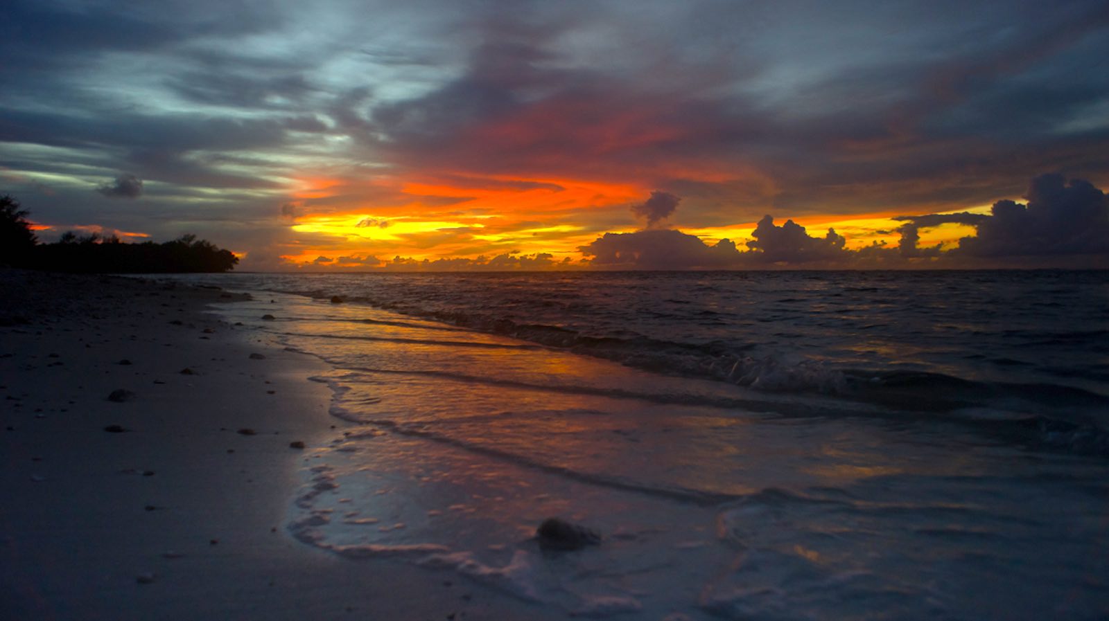 Sunset on Diego Garcia (Jeff Laitila/Flickr)