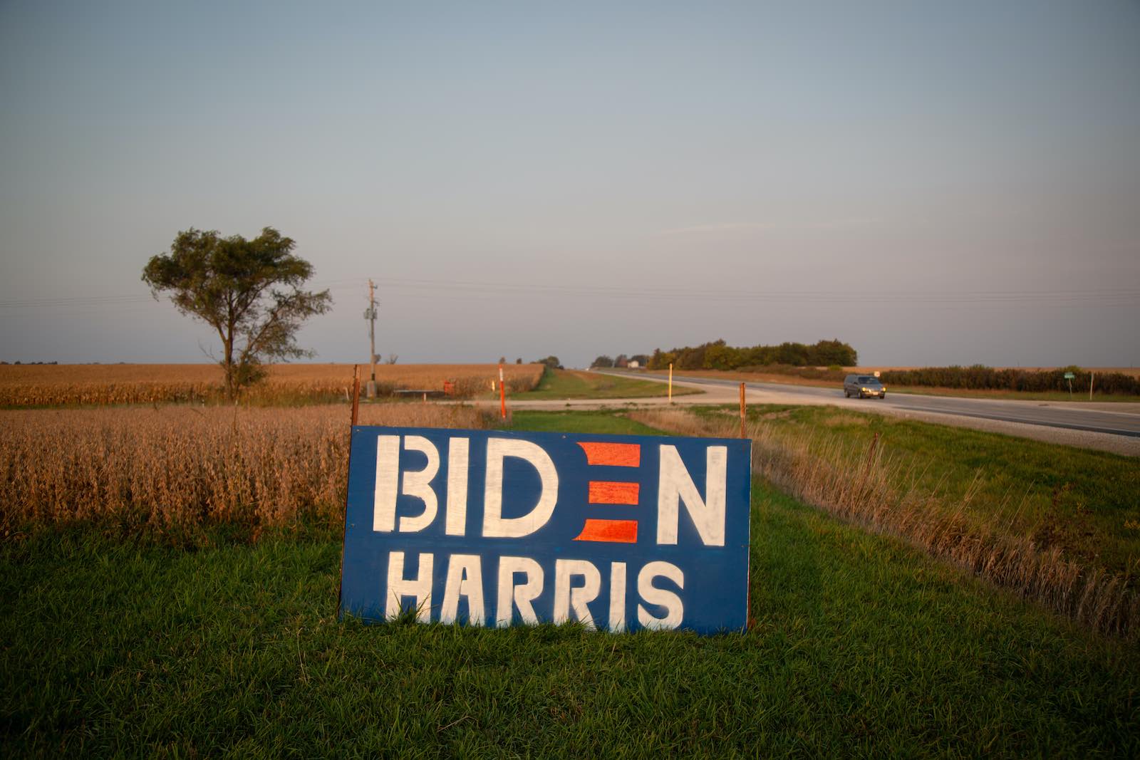 Signs for Joe Biden and Kamala Harris in Union County, Iowa (Christopher Smith/The Washington Post via Getty Images)