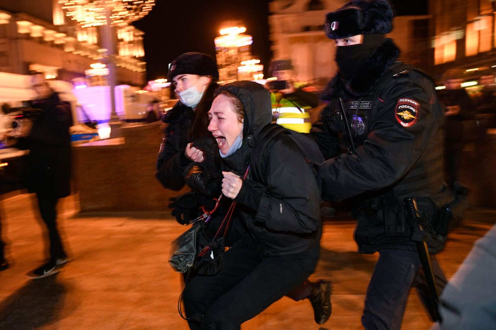 Police detain a demonstrator during a protest in Moscow against Russia’s invasion of Ukraine, 24 February (Alexander Nemenov/AFP via Getty Images)