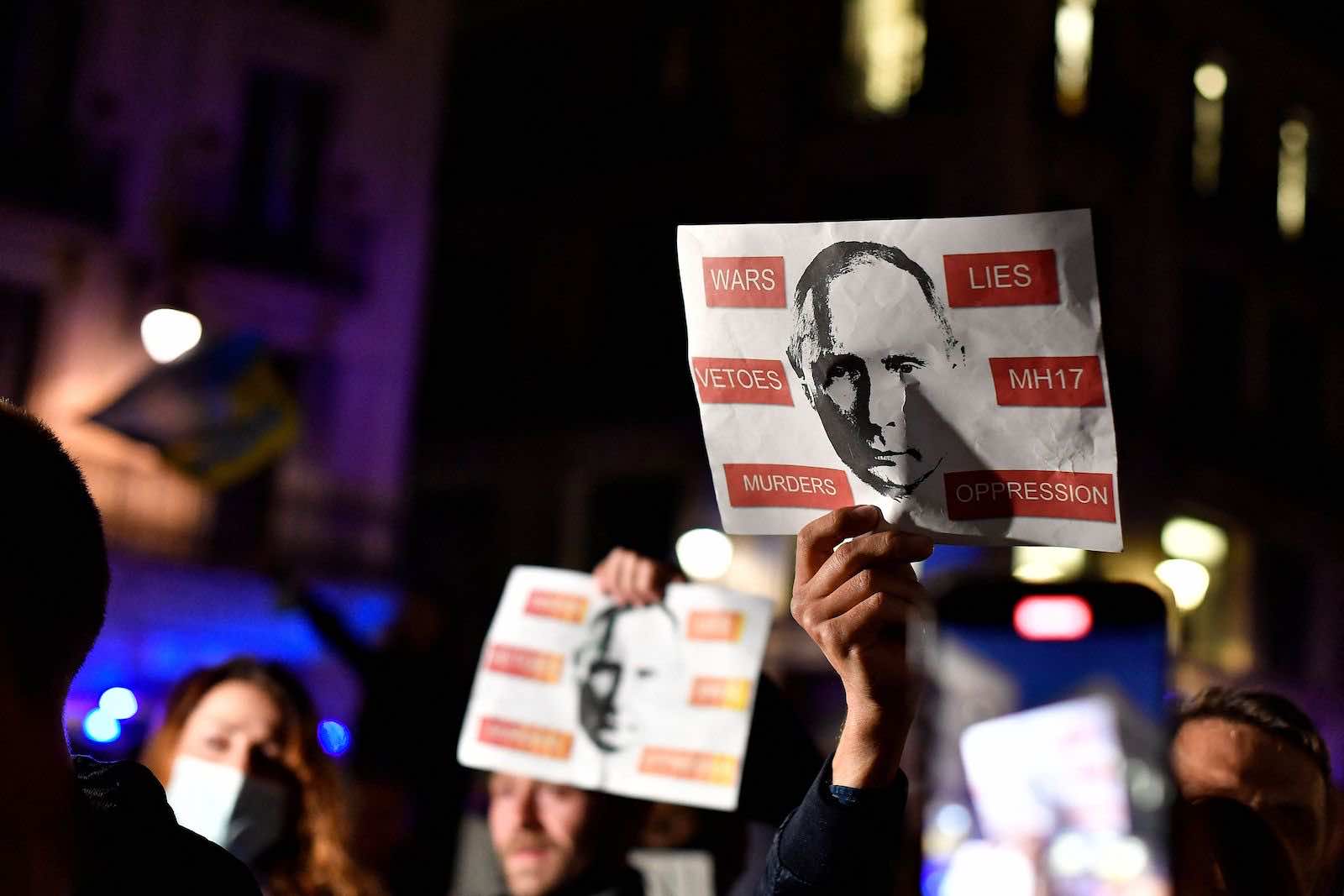 Demonstrators condemn Russia’s invasion of Ukraine (Pau Barrena/AFP via Getty Images)