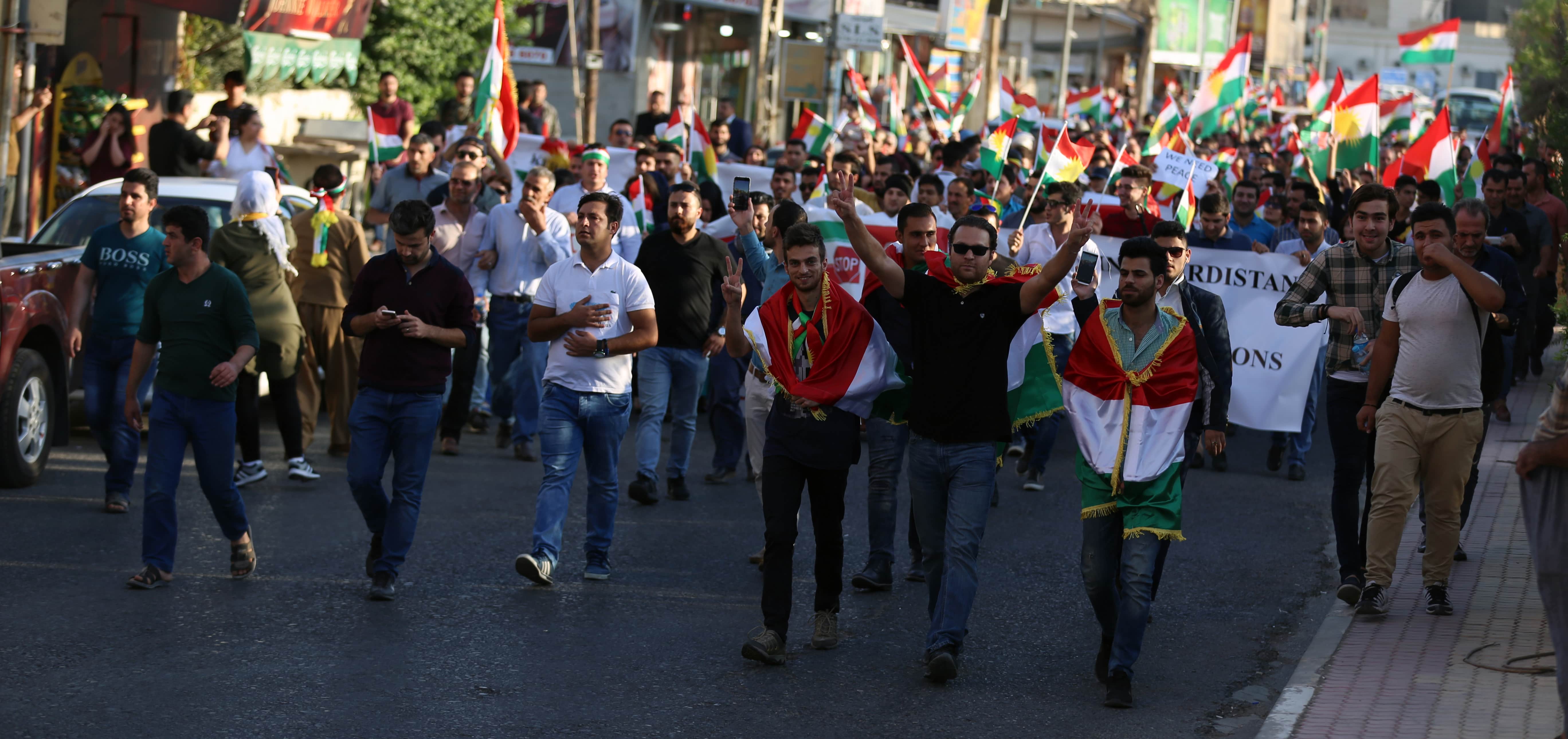 Demonstrators outside the US consulate in Erbil, October 2017 (Photo: Younes Mohammad/Getty Images)