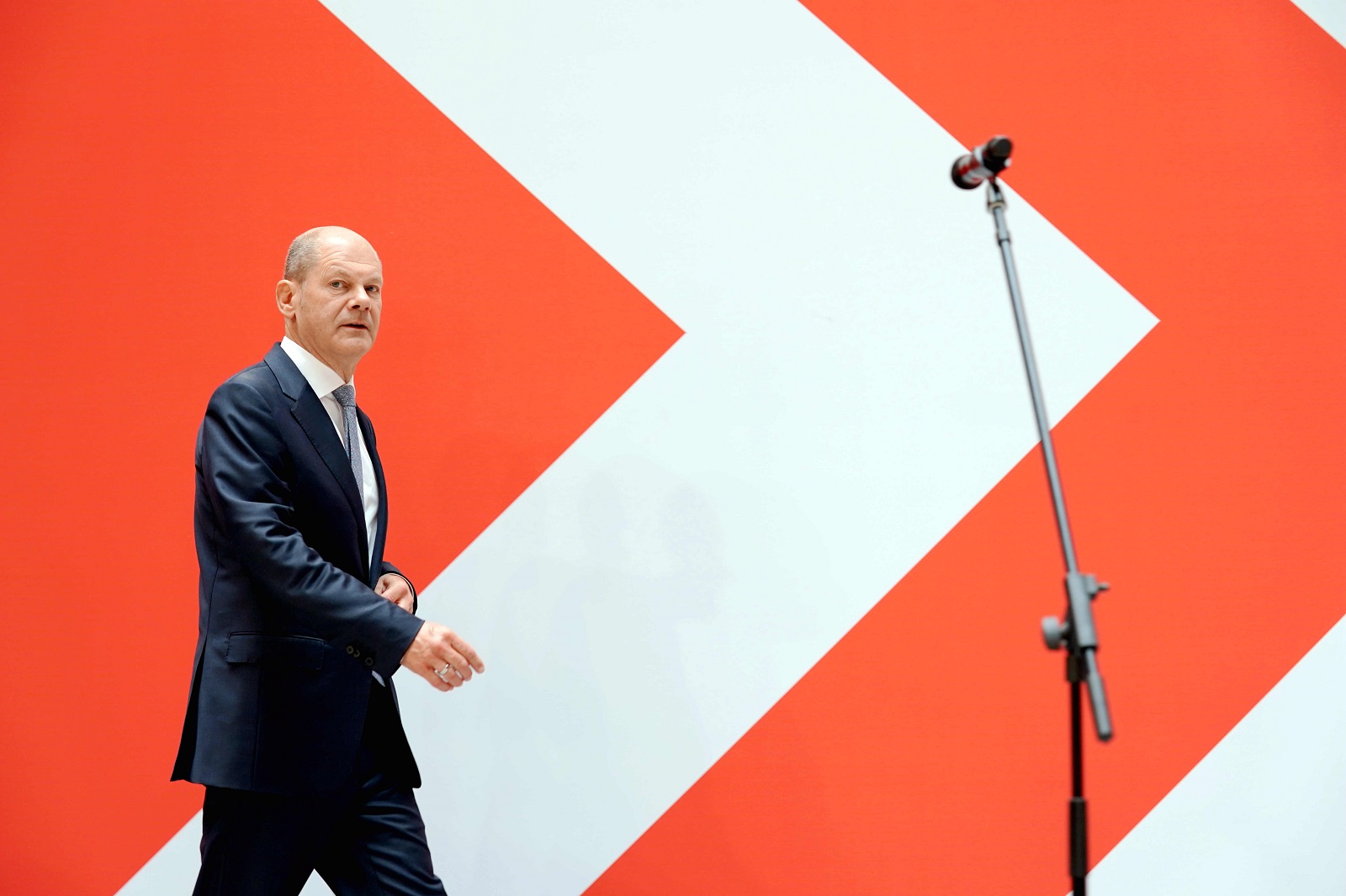 Olaf Scholz of the German Social Democrats (SPD) attends a press conference following the SPD's narrow win in September's federal elections, Berlin, Germany (Peng Dawei/China News Service via Getty)