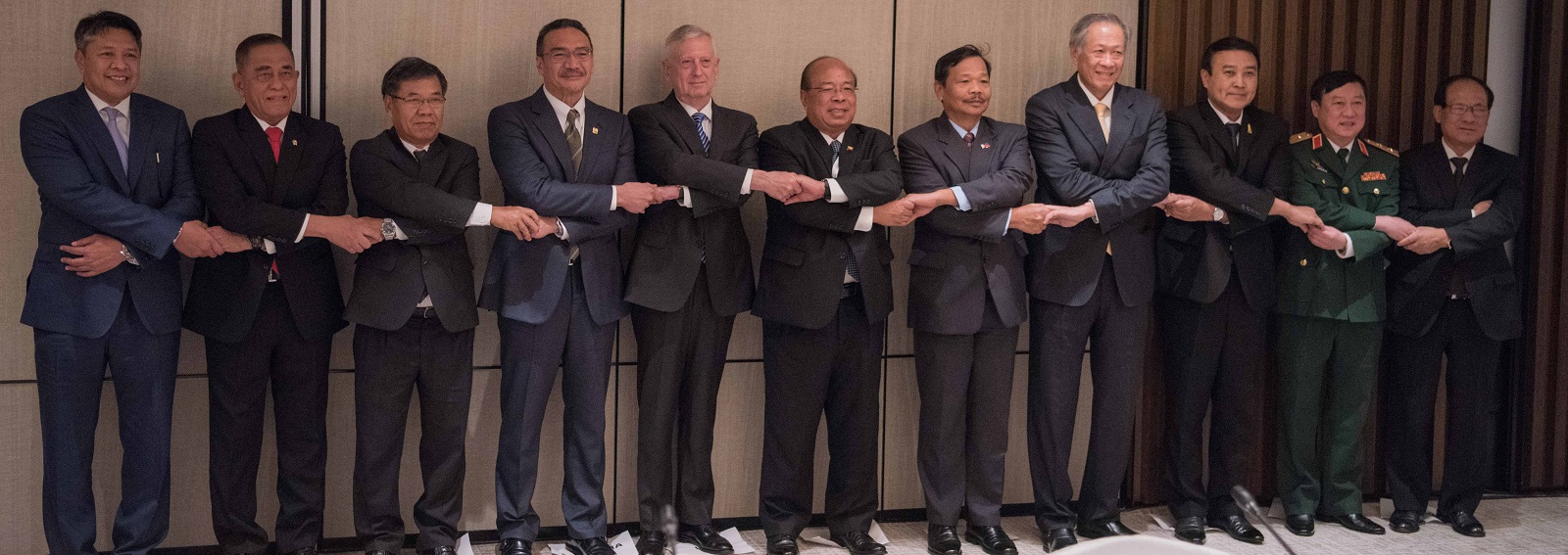 Defense Secretary Jim Mattis with ASEAN defense ministers at the Shangri-La Dialogue in Singapore, 4 June. (Photo: US Dept of Defense)