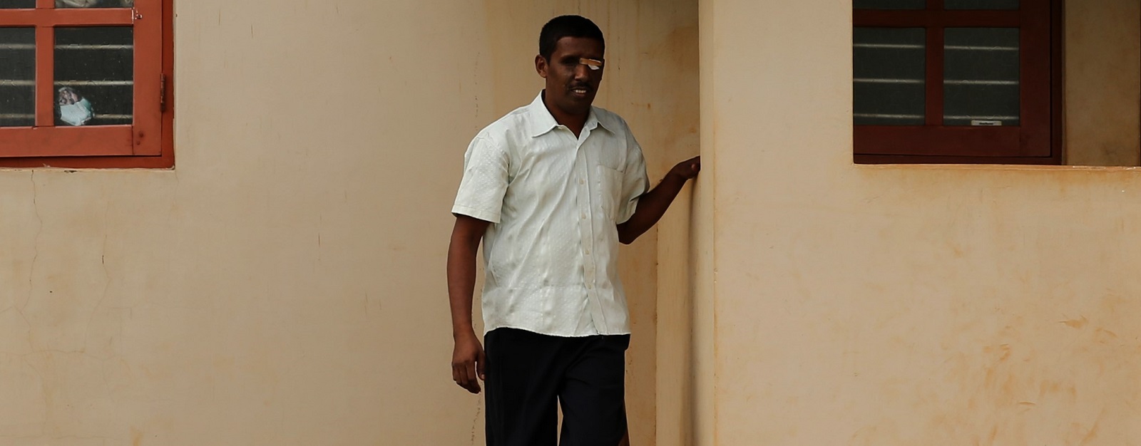 Ramaia Pushparathna, a disabled Sri Lankan ethnic Tamil war survivor. (Photo: Getty Images)