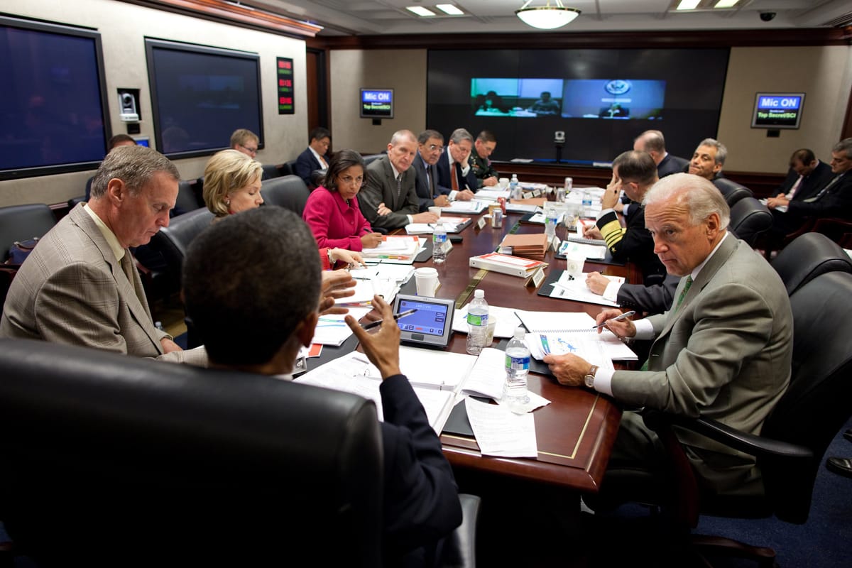 Obama holding talks in the Situation Room, White House (Obama White House Archive/Flickr)