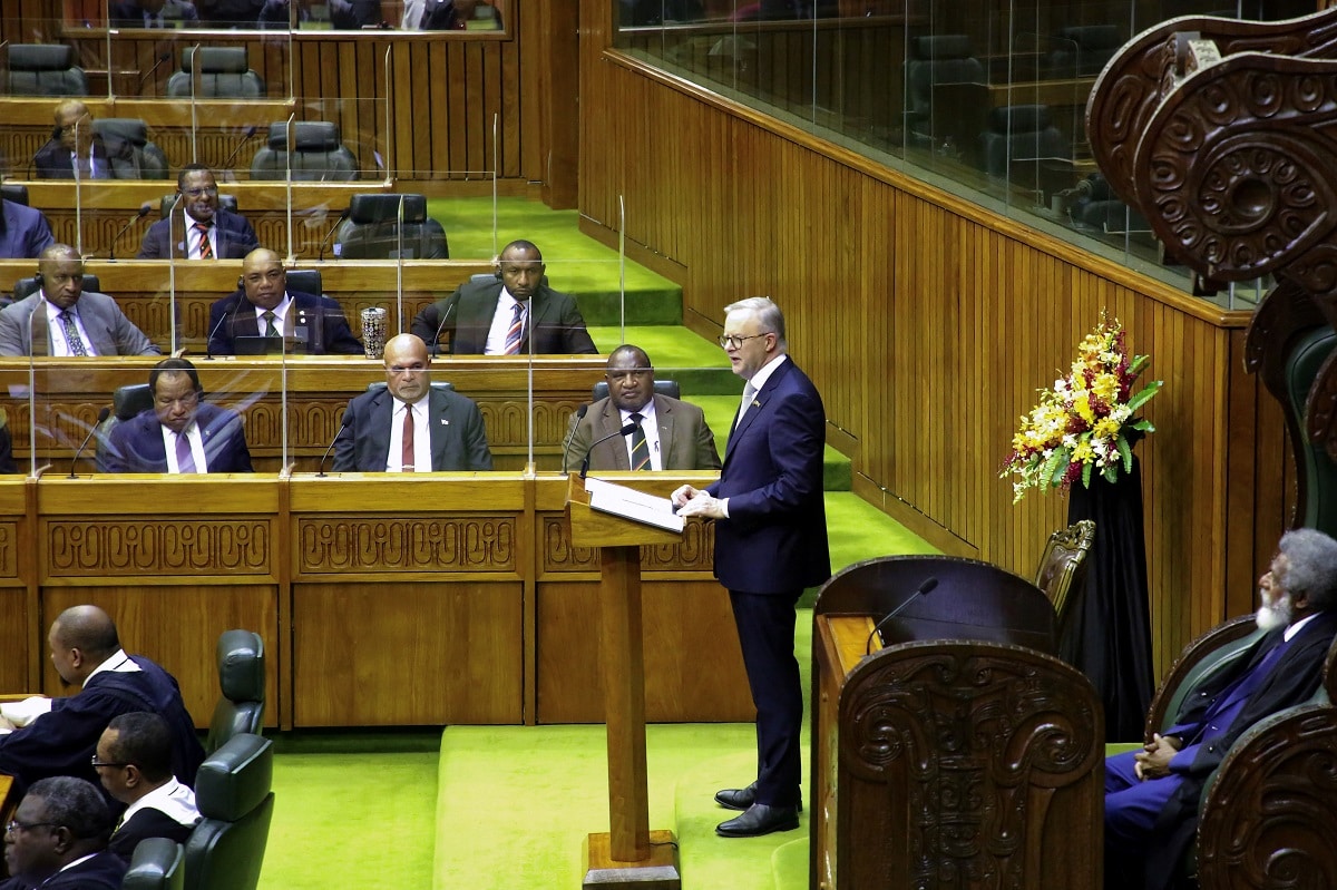 Australian Prime Minister Anthony Albanese (C) addresses the Papua New Guinea Parliament in Port Moresby on 12 January 2023 (Andrew Kutan/AFP via Getty Images)