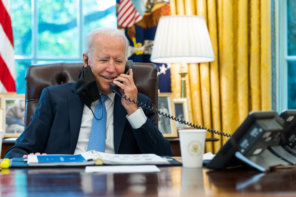The White HouseFollowing▾ P20210915AS-0265-1 President Joe Biden talks on the phone with California Governor Gavin Newsom about the previous day’s recall election, Wednesday, September 15, 2021, in the Oval Office. (Official White House Photo by Adam Schultz)