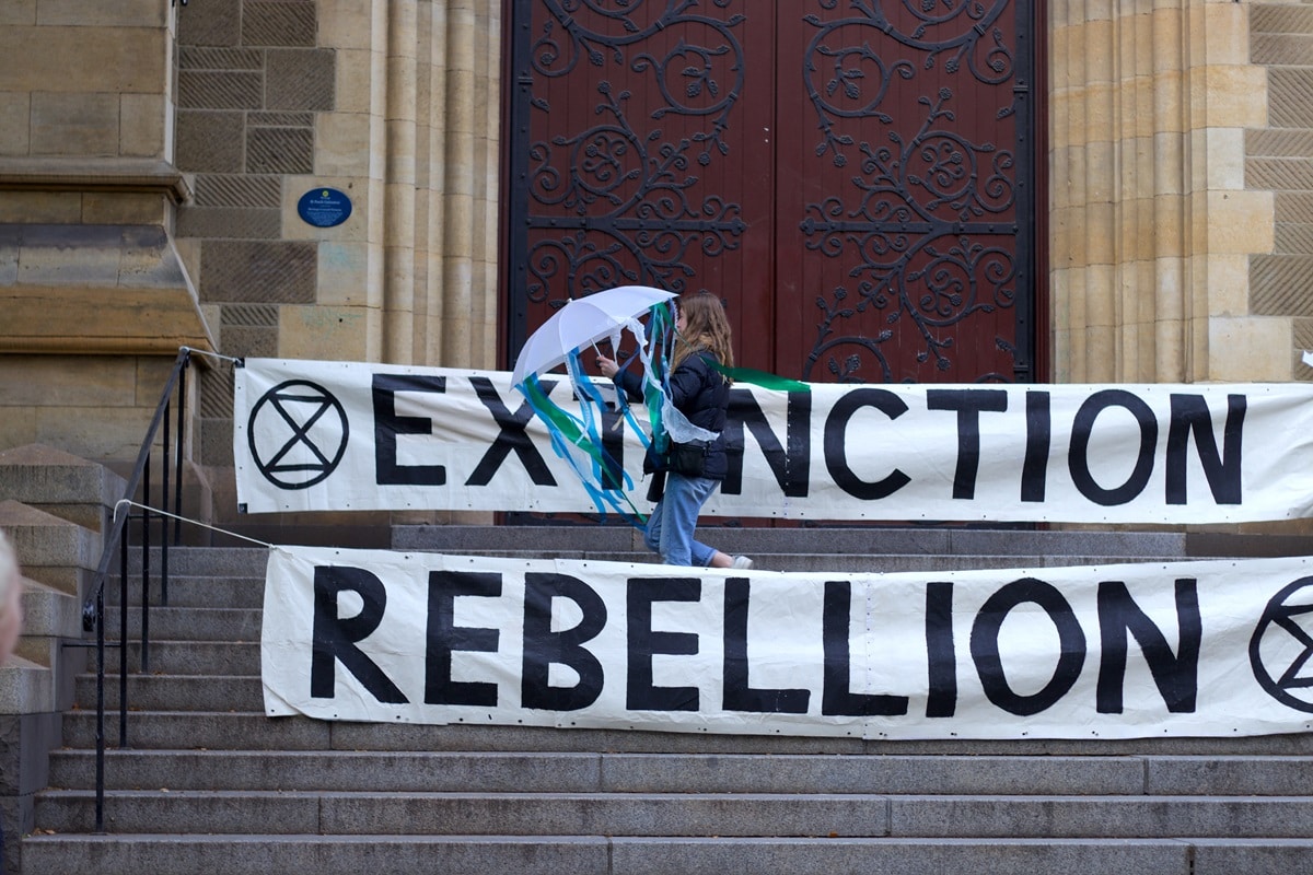 Extinction Rebellion (Mitchell Luo/Unsplash)