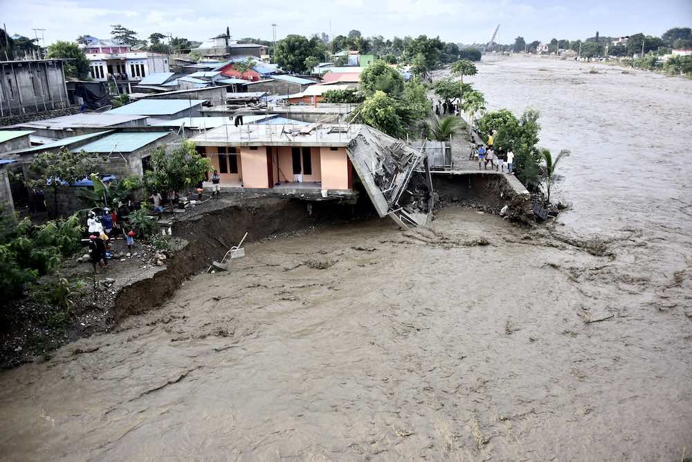 Damage from heavy flooding in Dili on 4 April 2021 (Valentino Dariel Sousa/AFP via Getty Images)