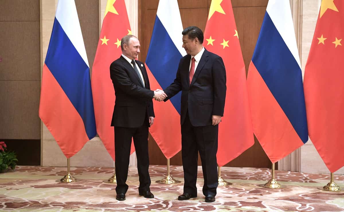 China’s President Xi Jinping continues to support Russia’s President Vladimir Putin, specifically through their “no-limits friendship” (Wikimedia)