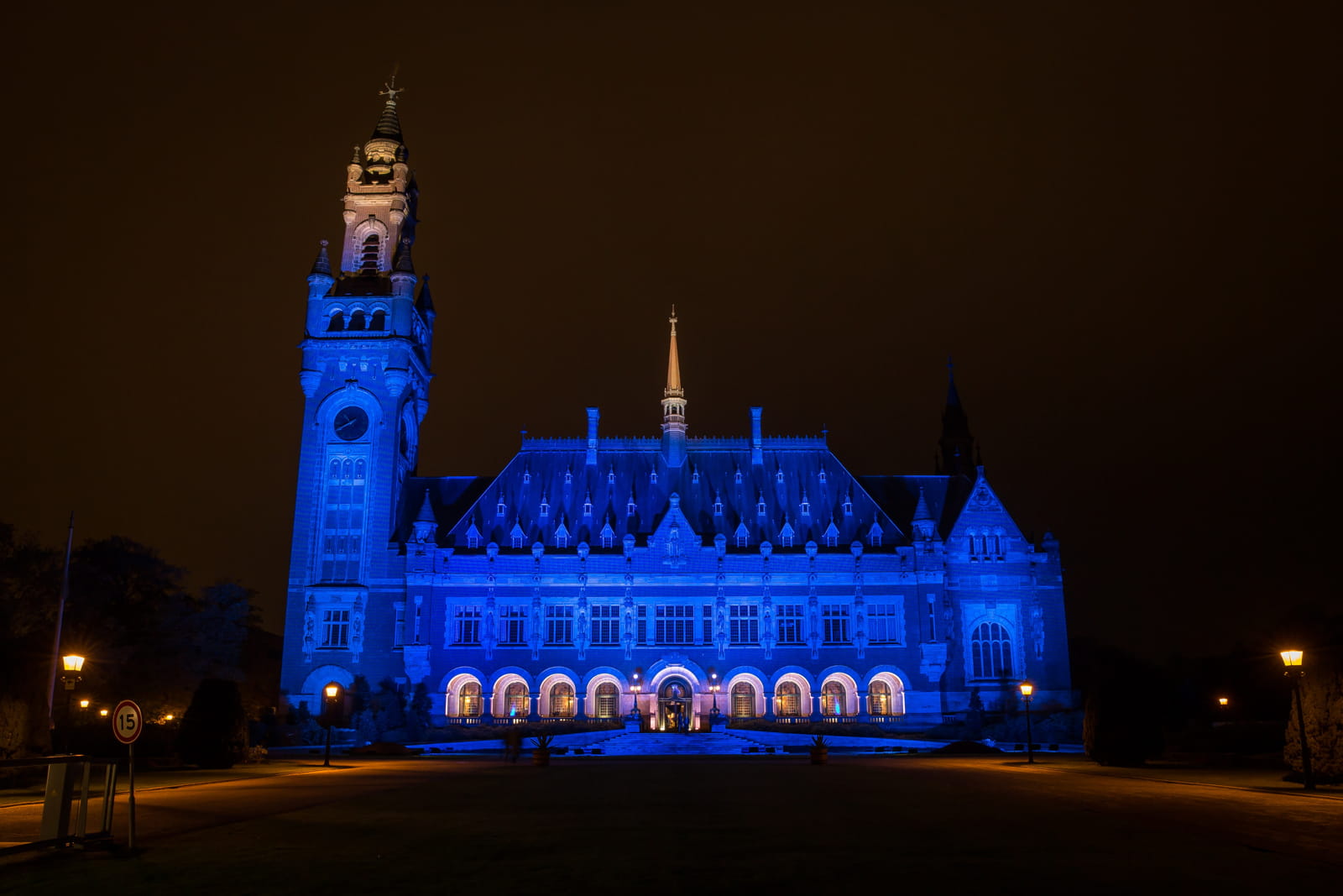 The Peace Palace, which houses the United Nations’ principle judicial organ, the International Court of Justice, The Hague, The Netherlands (Marcel Vogel/UN Information Centre/Flickr)