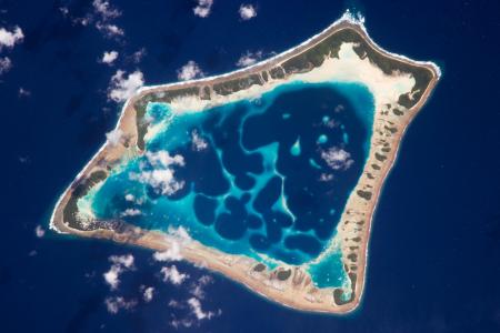 Immigration links: atolls at risk, French asylum bill, and more