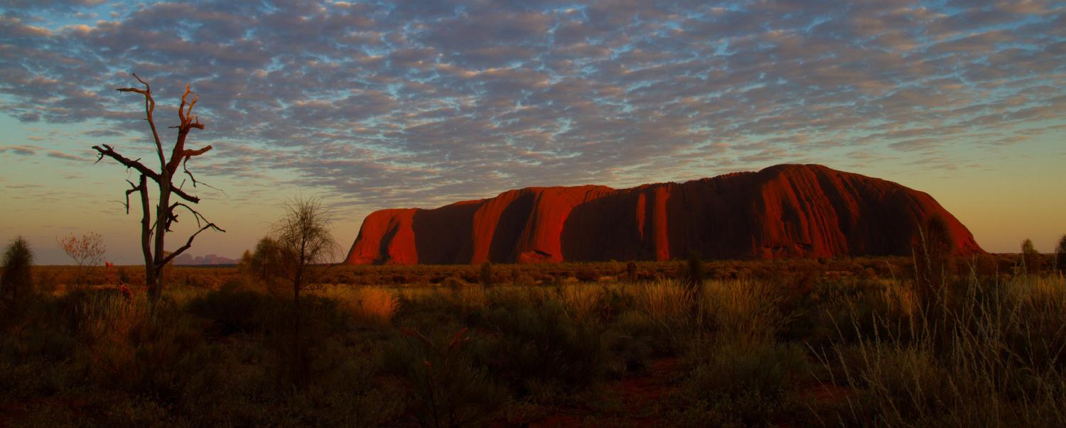 Uluru at sunset, central Australia. (Photo: Tchami/Flickr)