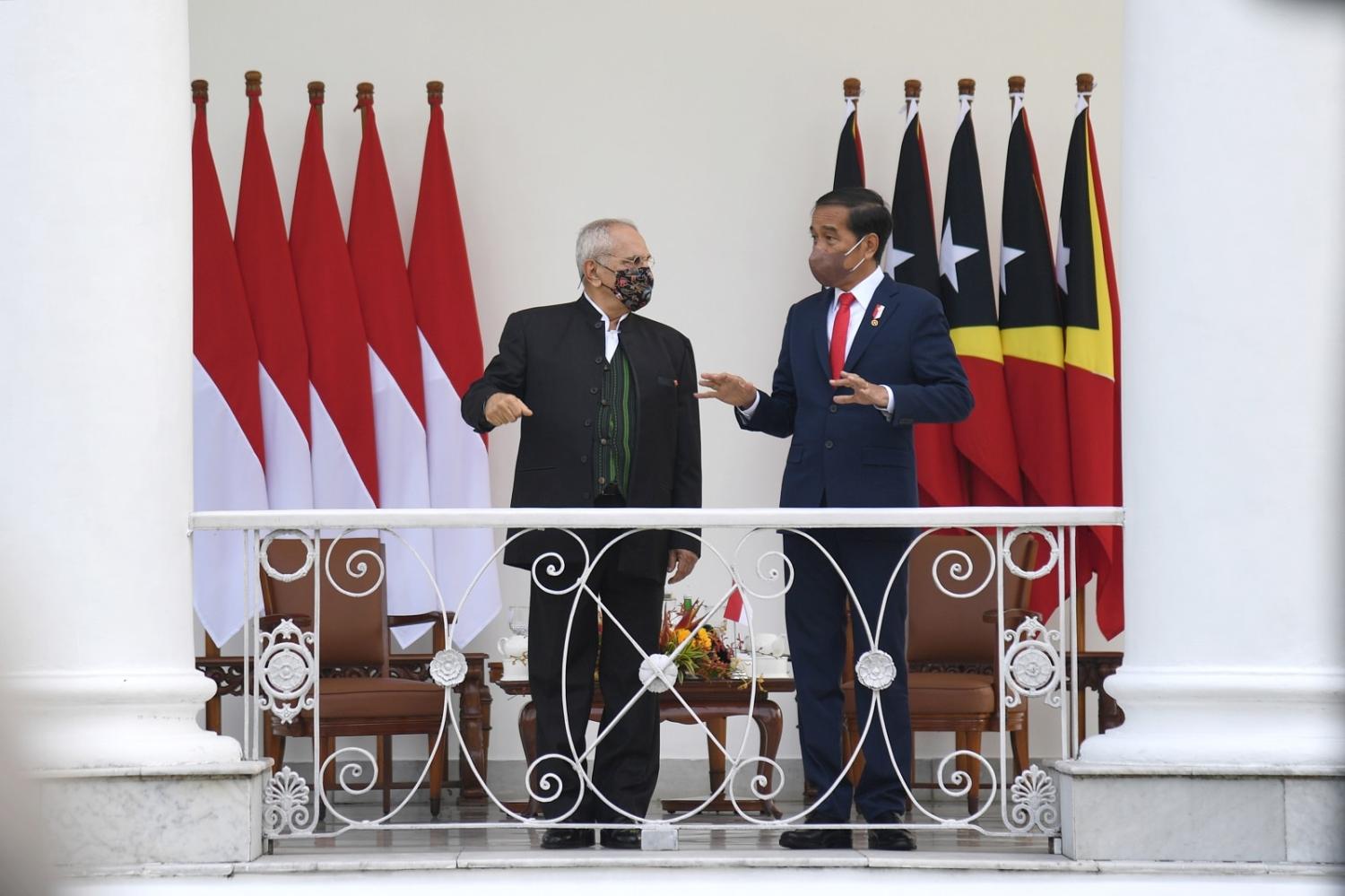 Indonesian President Joko Widodo (R) meets Timor-Leste President José Ramos-Horta (L) at Bogor Palace, Indonesia, 19 July 2022 (Indonesia Presidential Secretariat/Anadolu Agency via Getty Images)