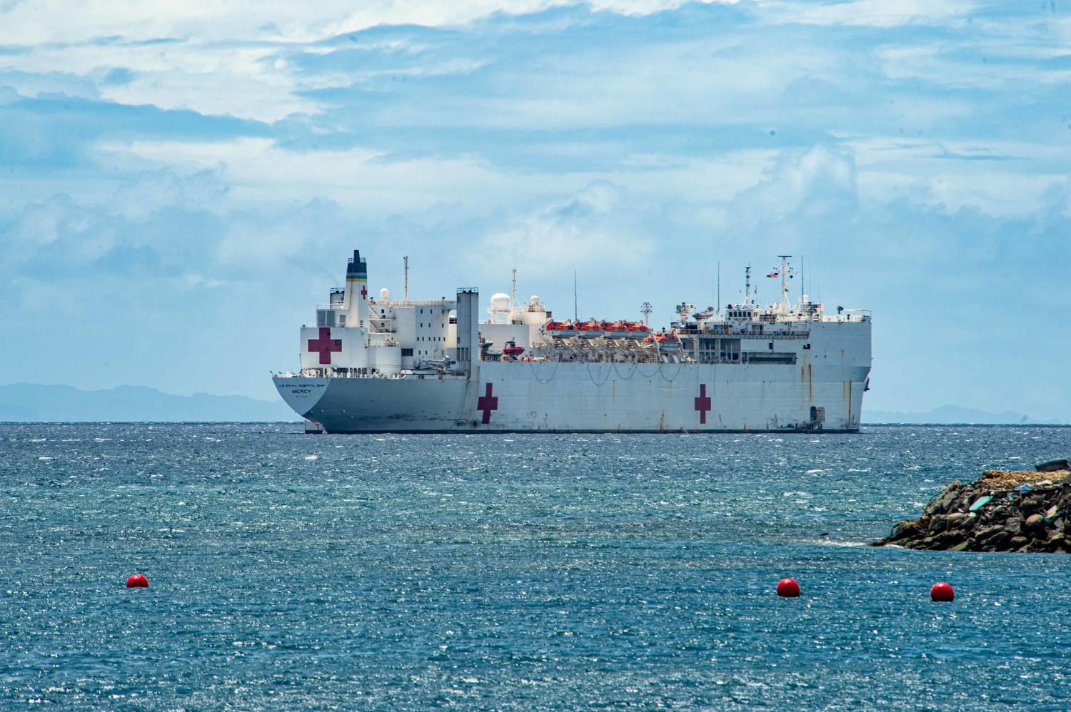 Hospital ship USNS Mercy sits at anchor off the coast of Honiara, Solomon Islands during Pacific Partnership 2022 (Flickr/US Pacific Command)