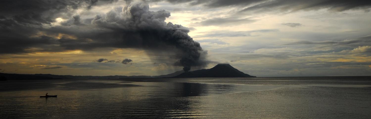 Tarvurvur volcano near near Rabaul, PNG in 2008 (Photo: Taro Taylor/Flickr)