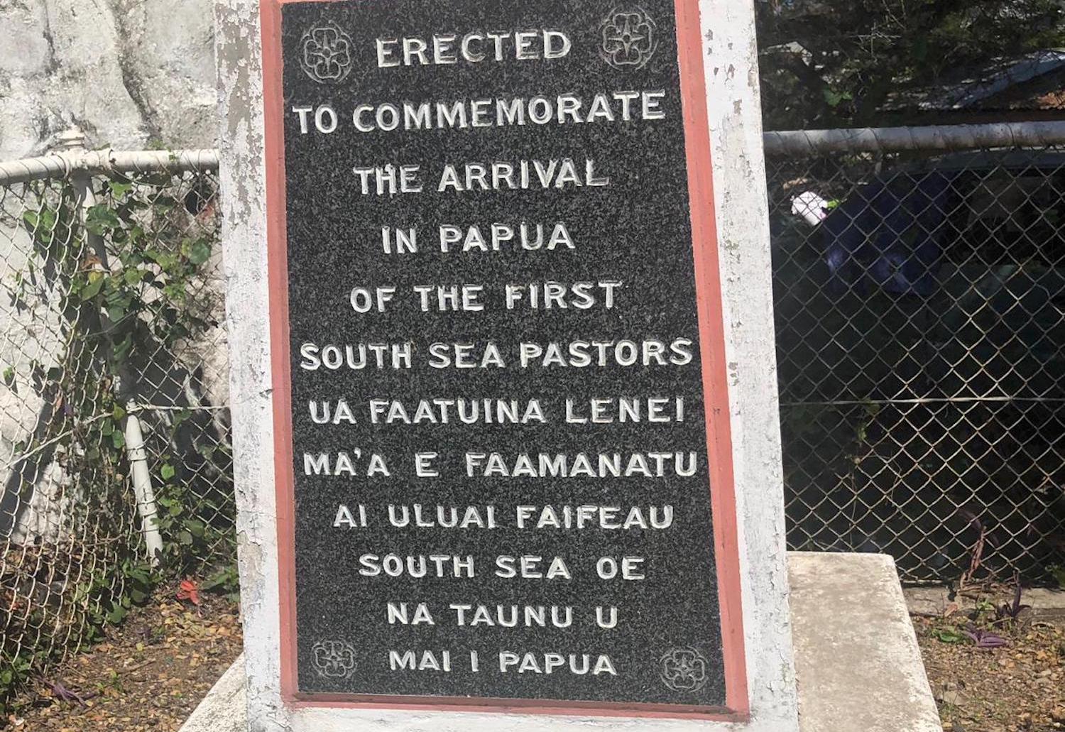 A memorial to early Christian pioneers in PNG (Photo: Gordon Peake)