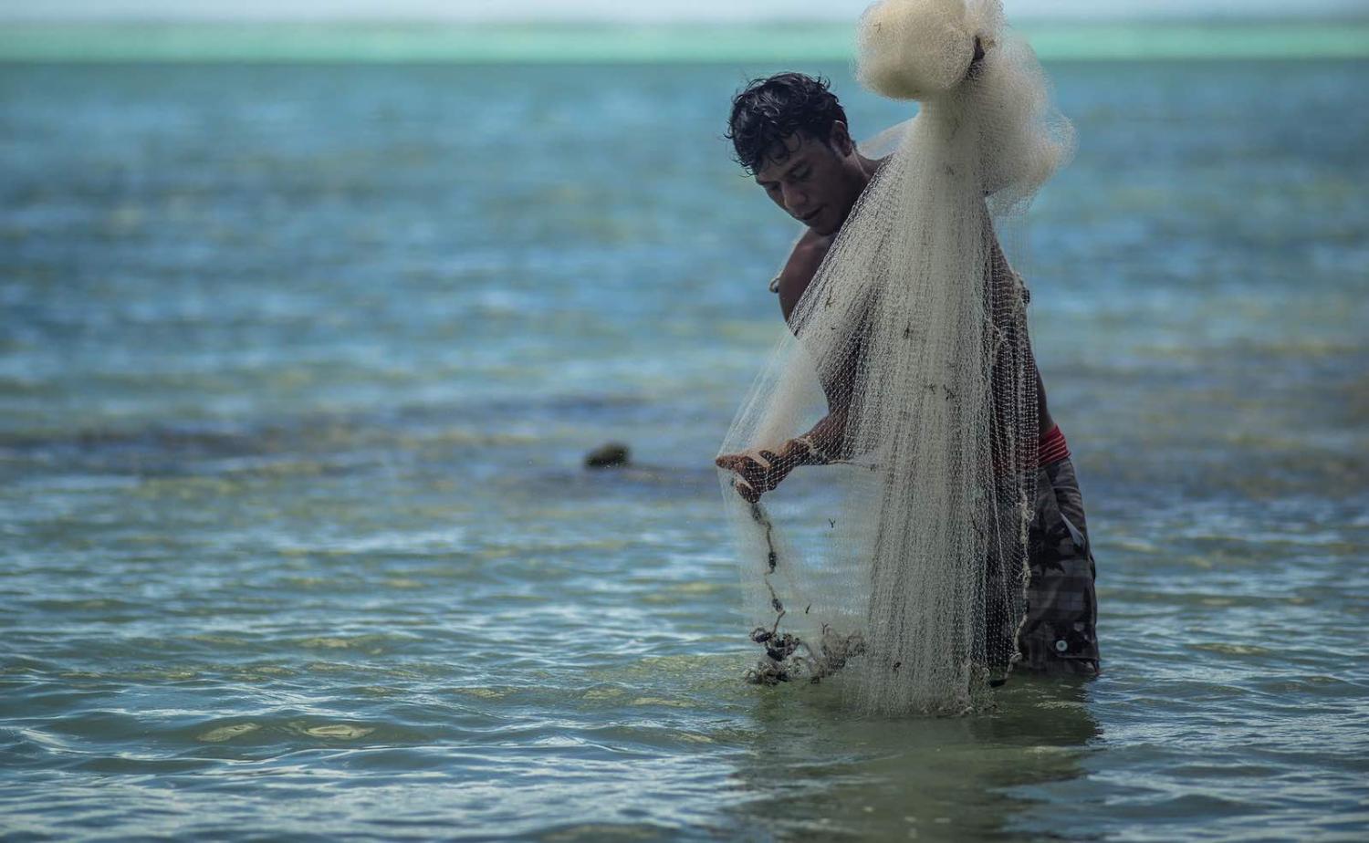 Fishing in Tarawa, Kiribati (Photo: Asian Development Bank/Flickr)