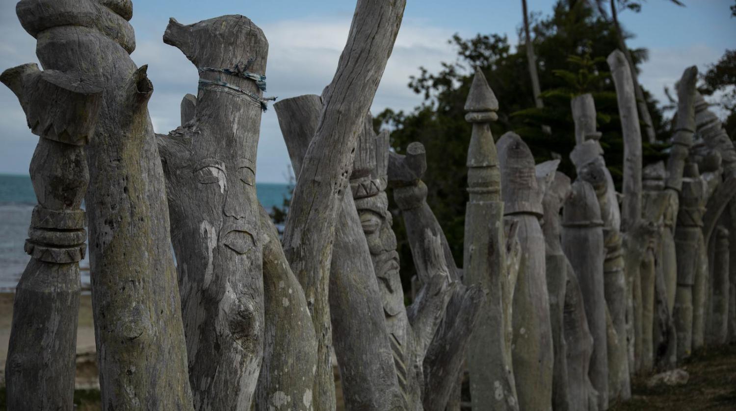 Sculptures at Vao, New Caledonia (Photo: Chris Hoare/Flickr)