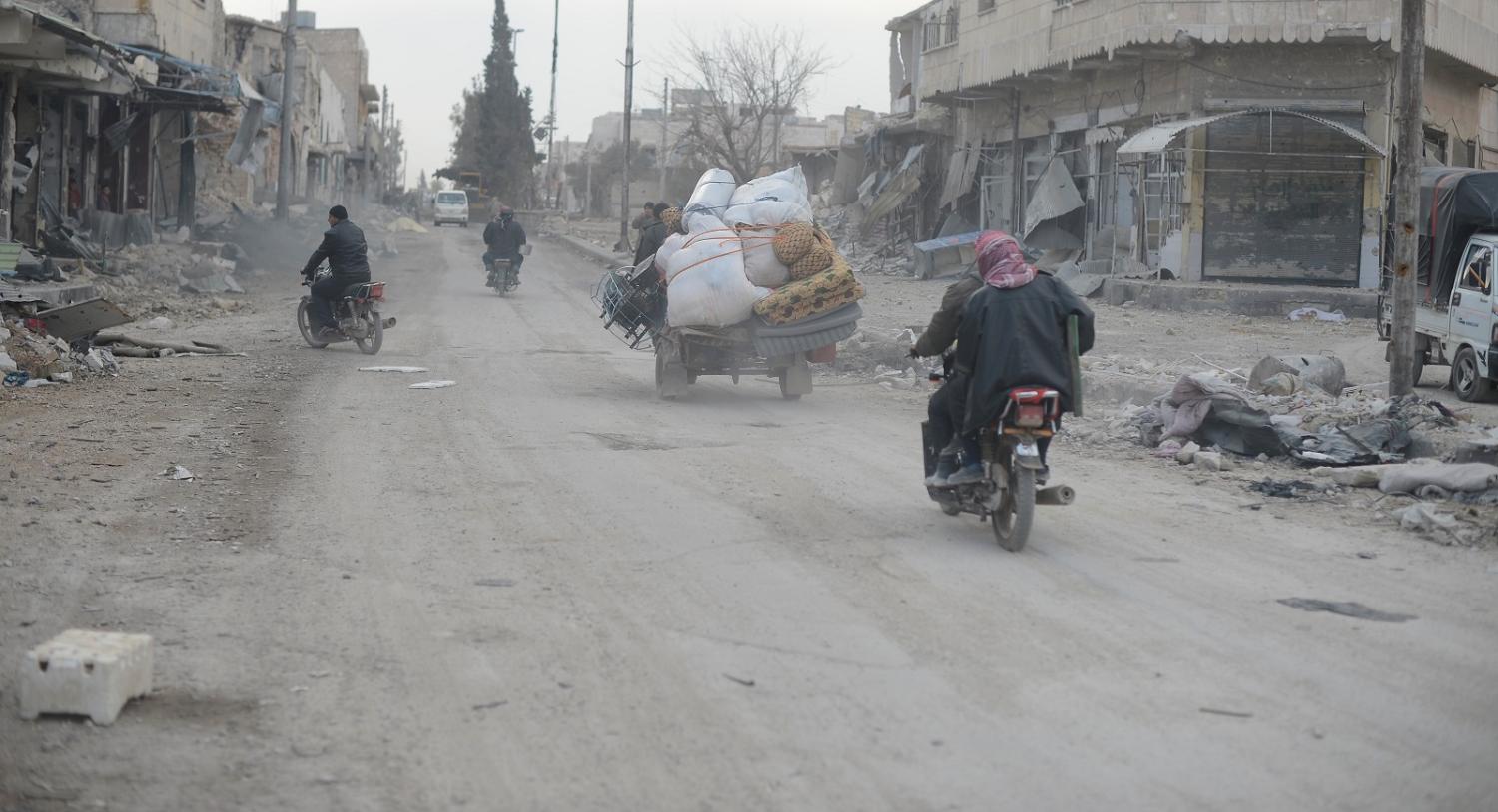 Syrians returning to Aleppo (Photo: Huseyin Nasir/Anadolu Agency/Getty Images) 
