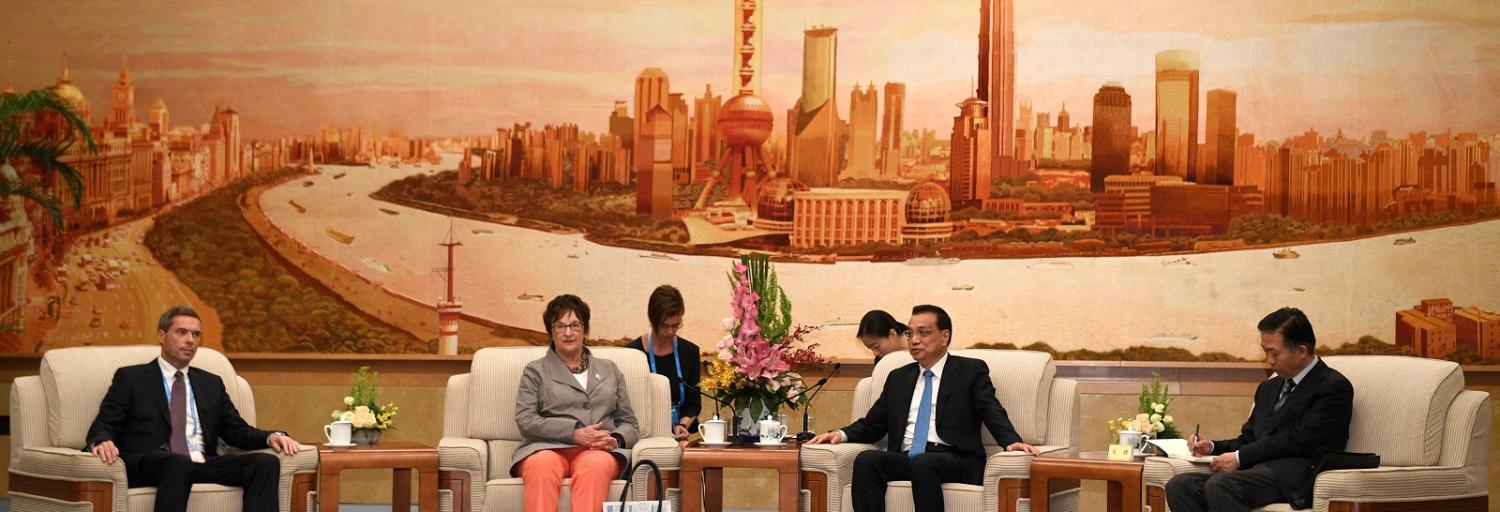German Minister for Economic Affairs and Energy, Brigitte Zypries and Chinese Premier Li Keqiang at the BRI Summit in Beijing, 15 May.(Photo:Parker Song/Getty Images)