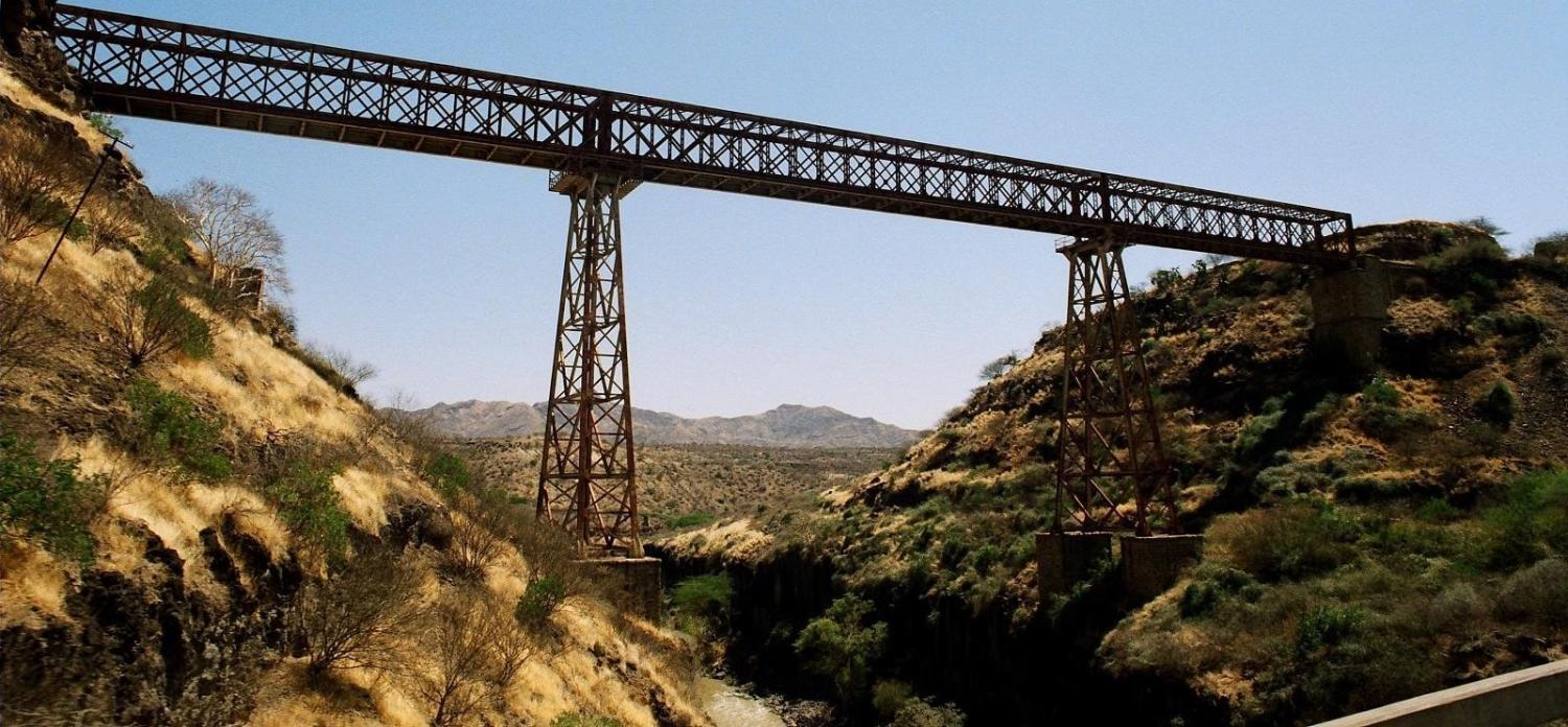 Railway bridge in Ethiopia (Photo: Tristam Sparks/Flickr)
