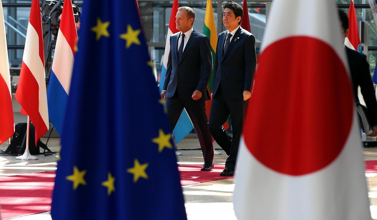 European Council President Donald Tusk and Japanese Prime Minister Shinzo Abe at the EU-Japan Summit in Brussels on 6 July (Photo: Dursun Aydemir/Getty Images)