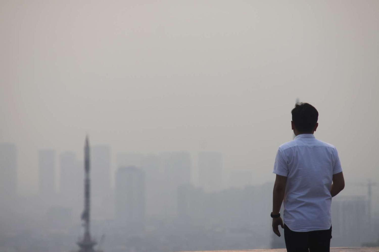 Jakarta, blanketed in smog (Photo: Aditya Irawan via Getty)