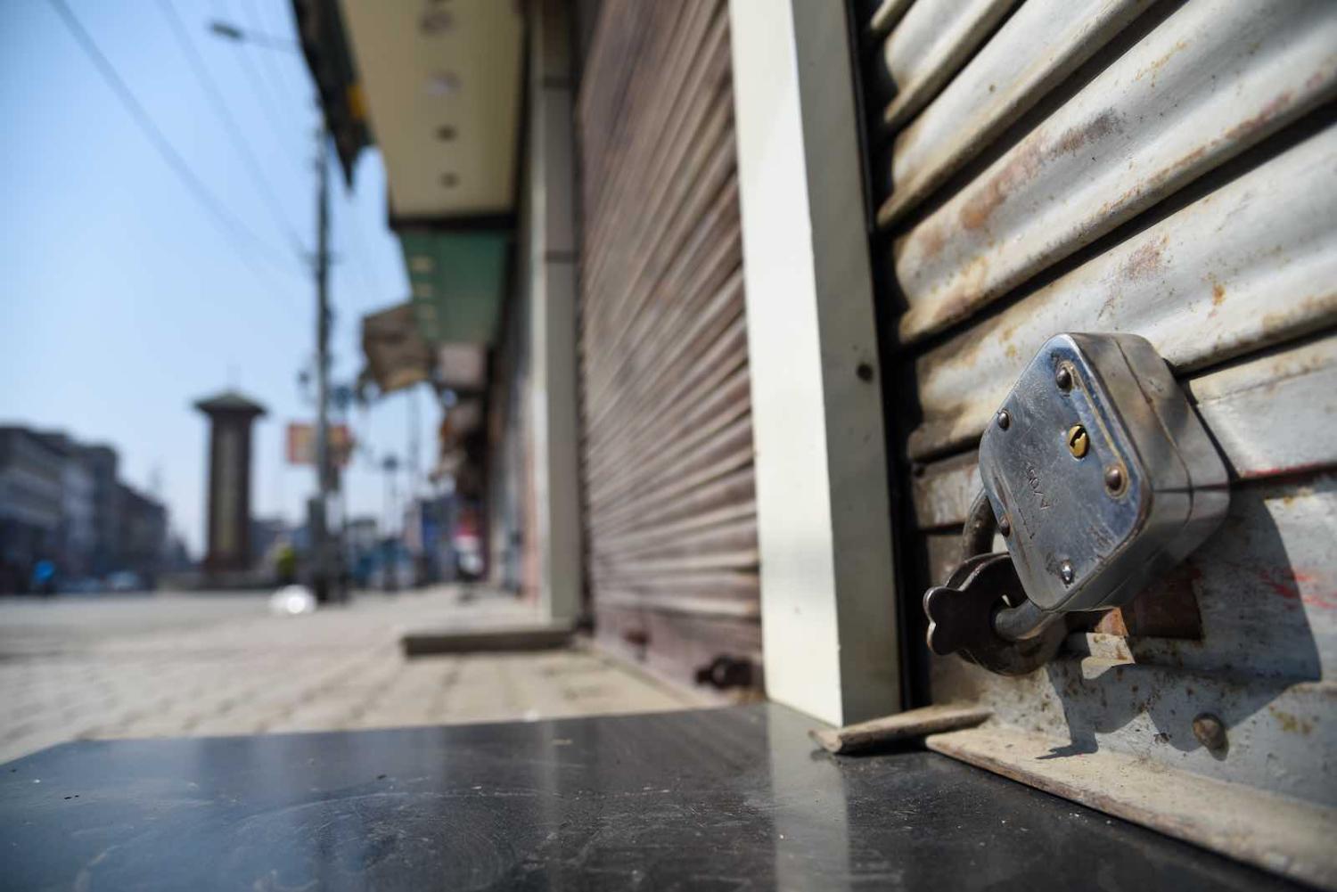 Closed shops in Srinagar during the lockdown (Photo: Idrees Abbas via Getty Images)