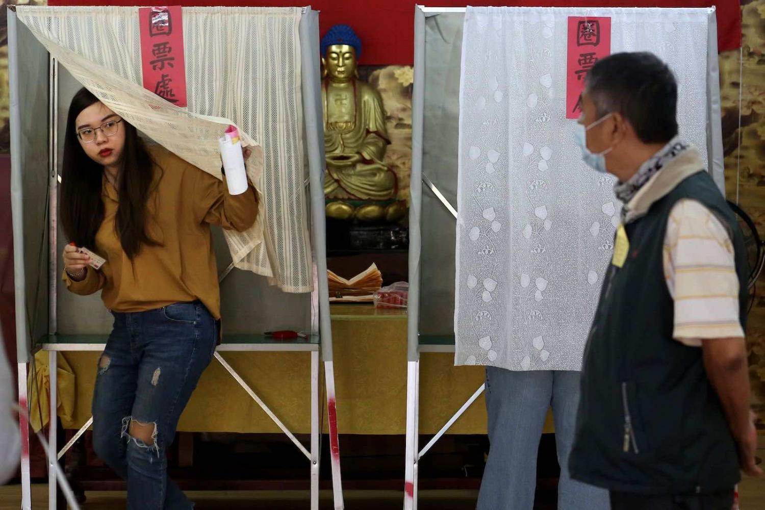 A polling station at Linyuan District in Kaohsiung during the January 2020 elections in Taiwan (Hsu Tsun-hsu/AFP via Getty Images)