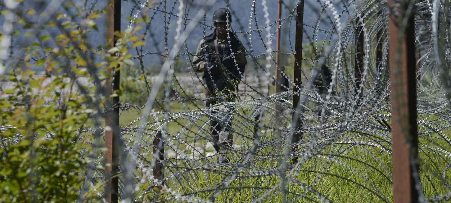 Indian patrols along the Line of Control, Kashmir (Photo: Gurinder Osan via Getty)