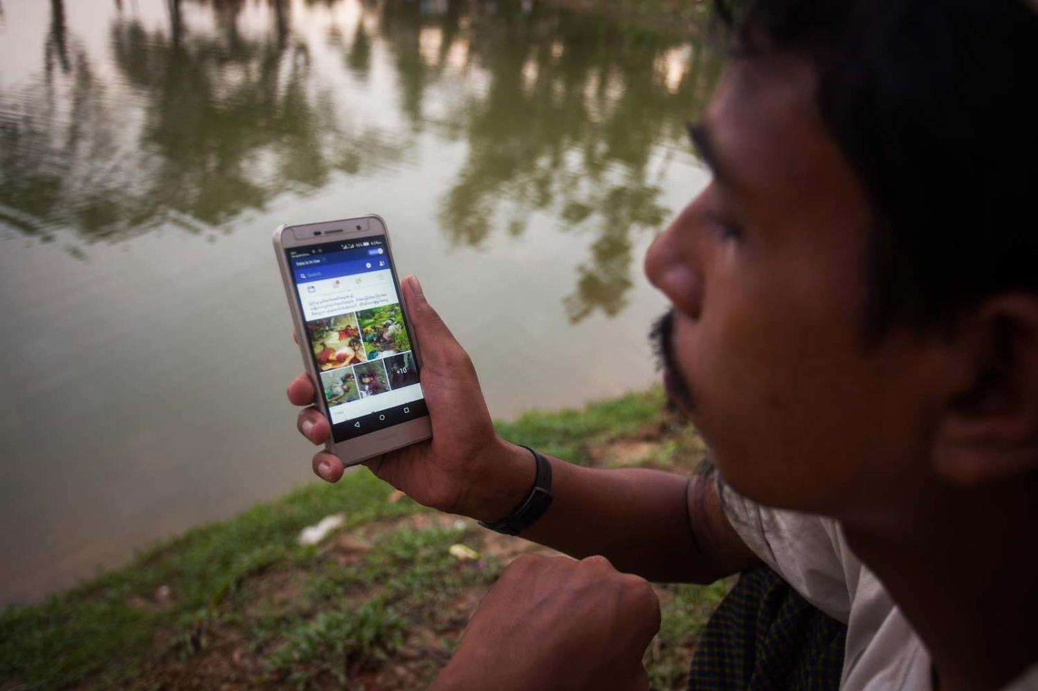 Restrictions were put in place to undermine purported Rohingya “criminal activities” but mobile technologies are a key tool for camp residents to protect themselves, too (Photo: Ahmed Salahuddin via Getty Images)