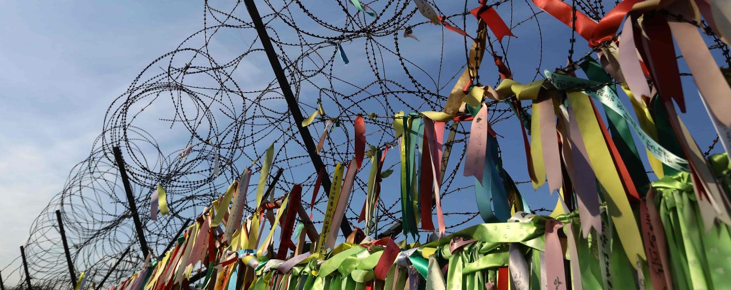 Barbed wire fence near the demilitarised zone separating South and North Korea on 3 January, 2018 (Photo: Chung Sung-Jun/Getty)