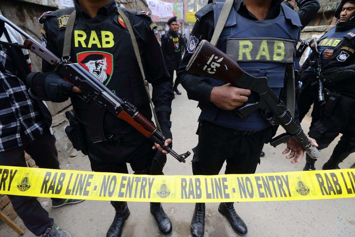 Members of Rapid Action Battalion, RAB, in Dhaka, Bangladesh (Photo: Suhaimi Abdullah/Getty)