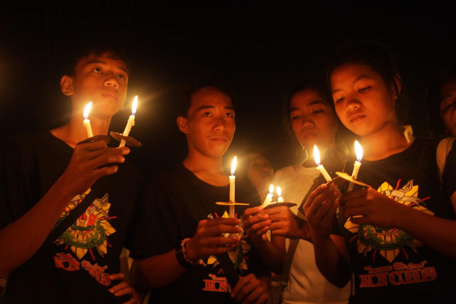 A vigil for victims held the day after the Maguindanao massacre, November 2009 (Photo: Jeoffrey Maitem/Getty Images)