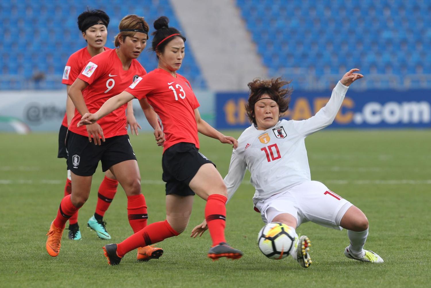 Japan versus South Korea in the 2018 Asian Cup (Photo: Salah Malkawi/Getty)