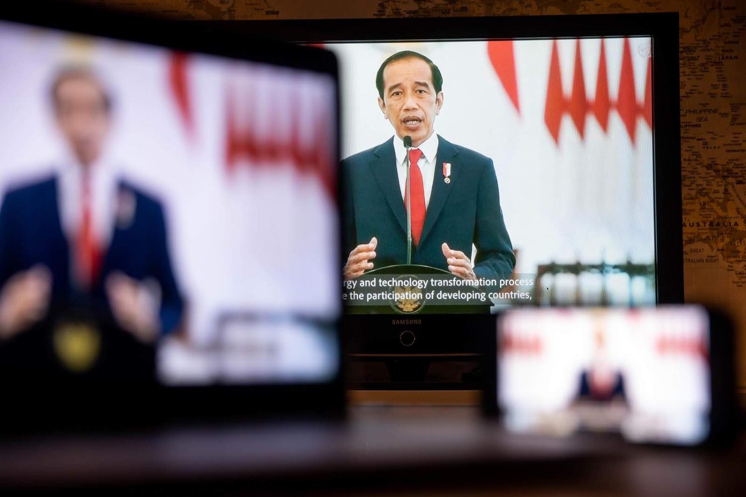 Indonesian President Joko Widodo speaks at the UN General Assembly meeting via live stream in New York, 22 September 2021 (Michael Nagle/Bloomberg via Getty Images)