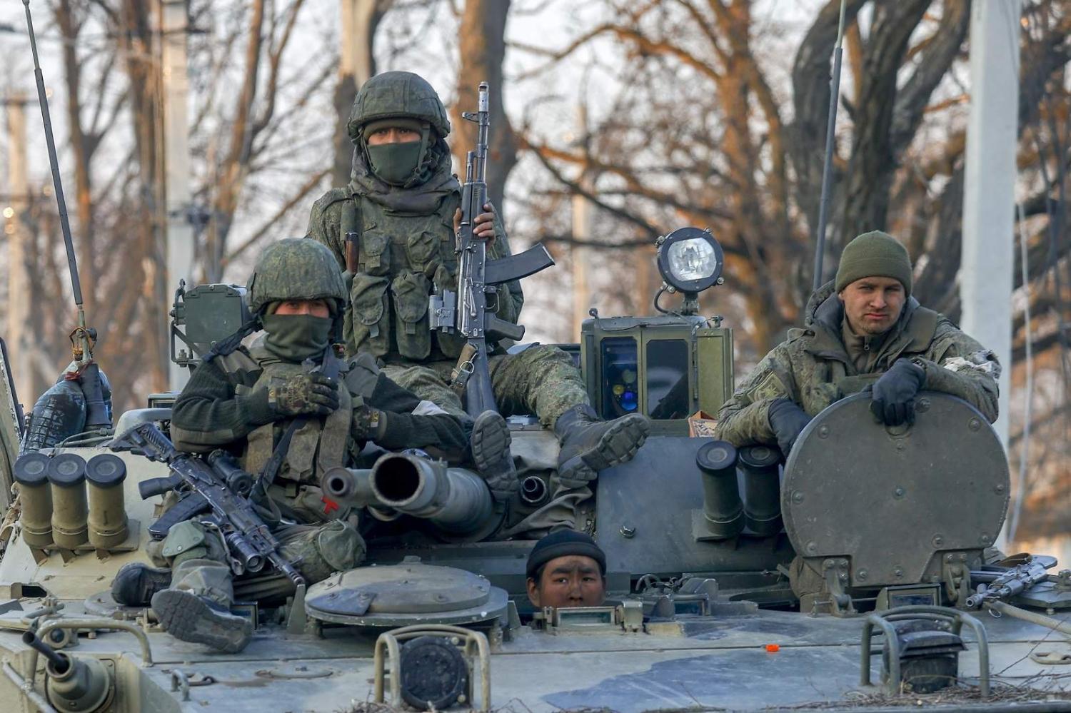 Russian soldiers in Volnovakha district in the pro-Russian separatist-controlled Donetsk, Ukraine, 26 March 2022 (Sefa Karacan/Anadolu Agency via Getty Images)