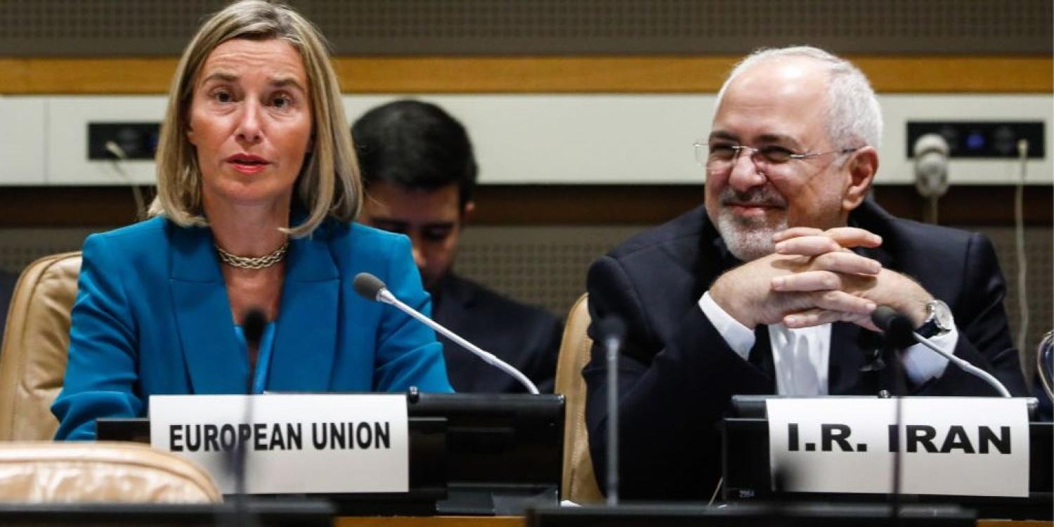 Federica Mogherini (L), EU High Representative for Foreign Affairs and Iran's Foreign Minister Mohammad Zarif in New York, 25 September 2018. (Getty/Alexander Shcherbak)