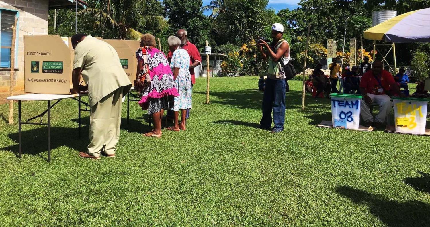 Voting in Kavieng, New Ireland (Photo: Anna Kirk)