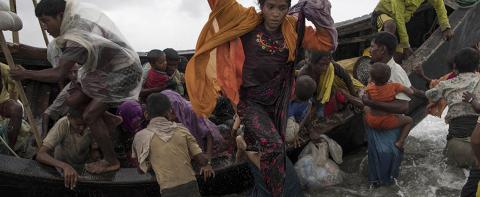 Rohingya refugees attempt to escape Myanmar (Photo: Jordi Bernabeu Farrús via Flickr)